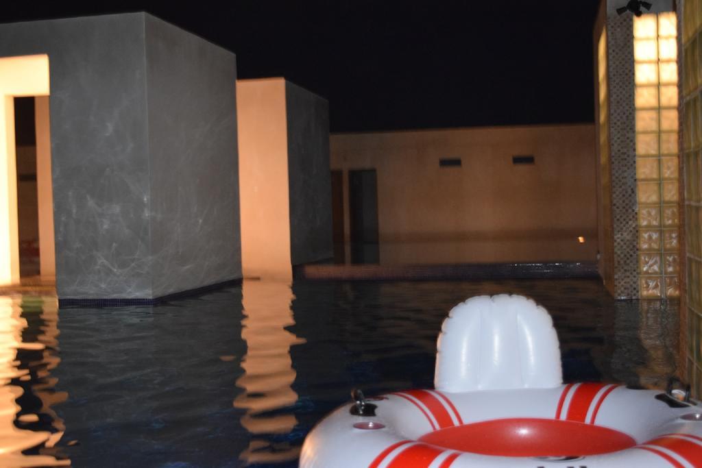 Hotel Maya Jade ハワイ エクステリア 写真